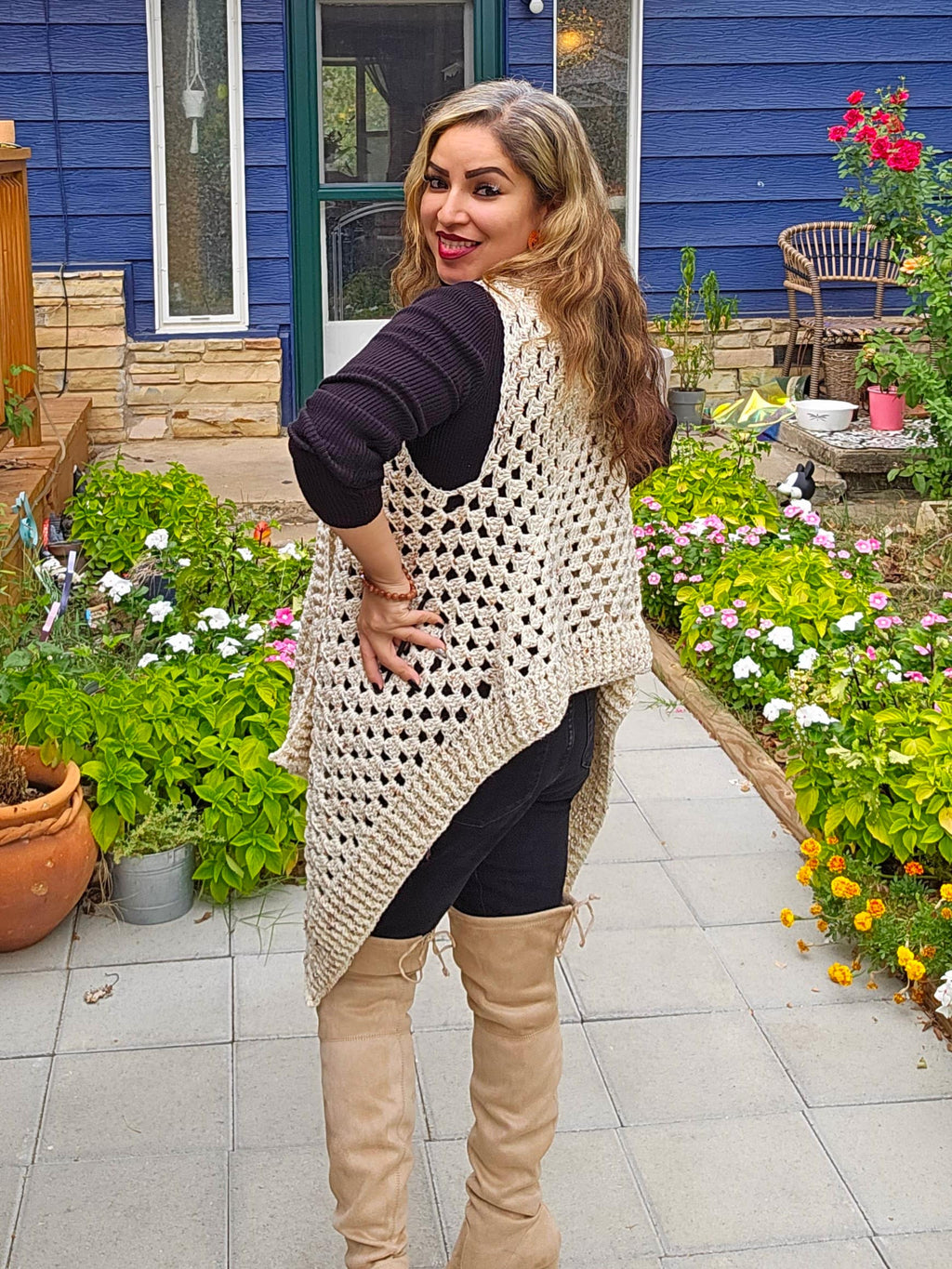 Tweed Crochet Vest: Chloé Style, Versatile Accessory