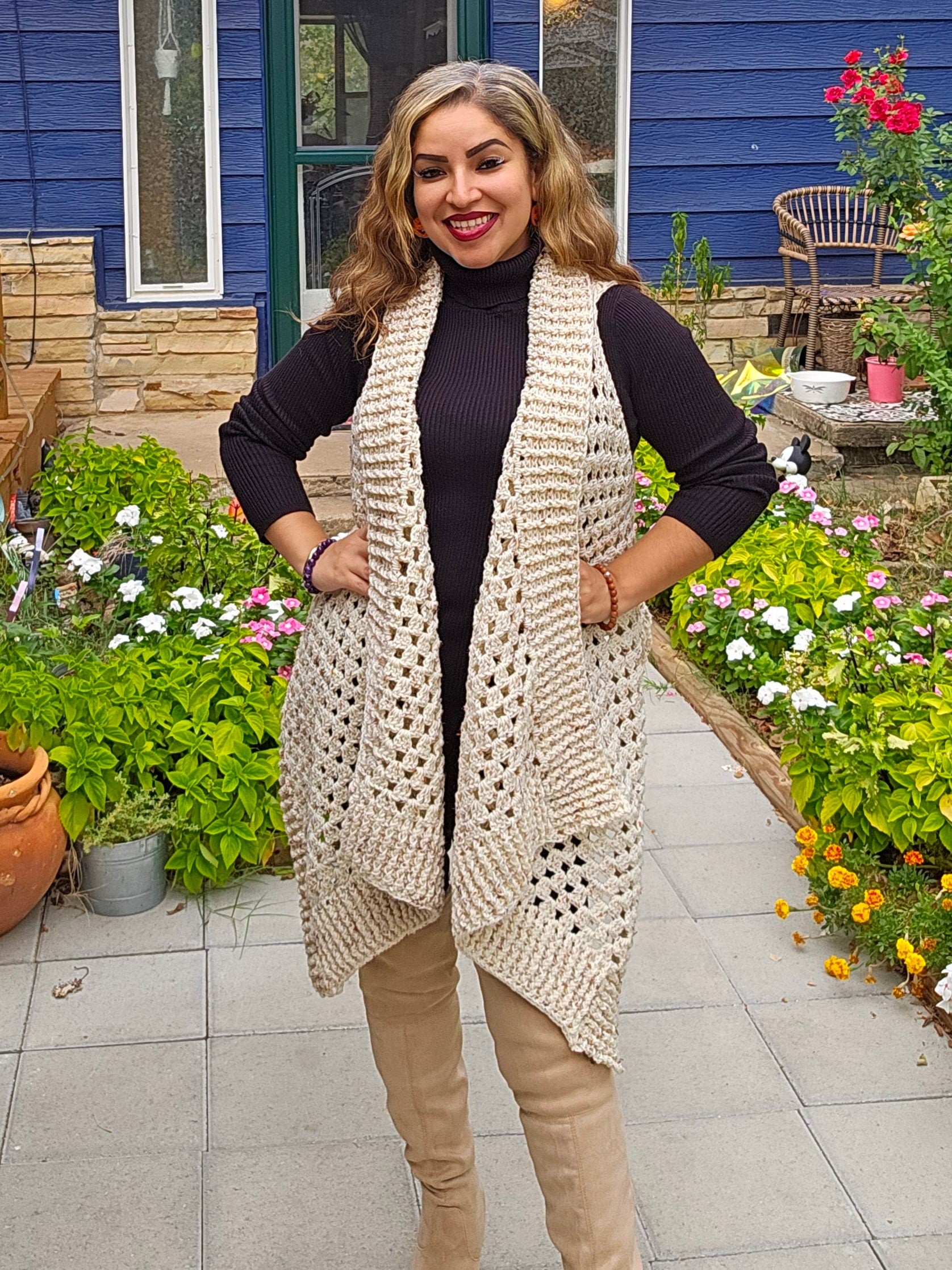 Tweed Crochet Vest: Chloé Style, Versatile Accessory