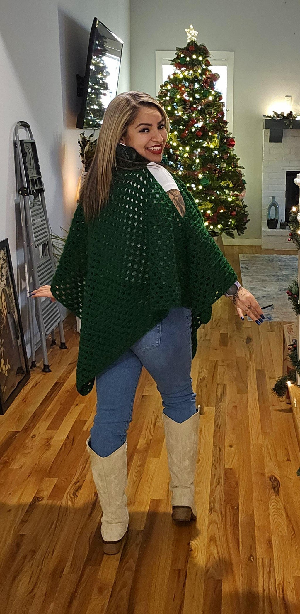 Crochet Open Shoulder Poncho: Wintergreen Acrylic, Size M/L