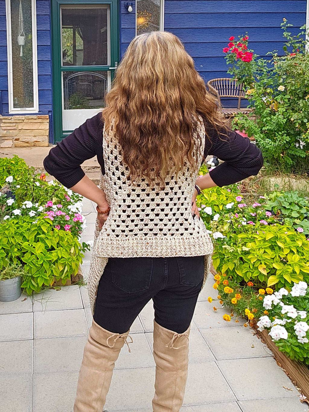 Tweed Crochet Vest: Chloé Style, Versatile Accessory